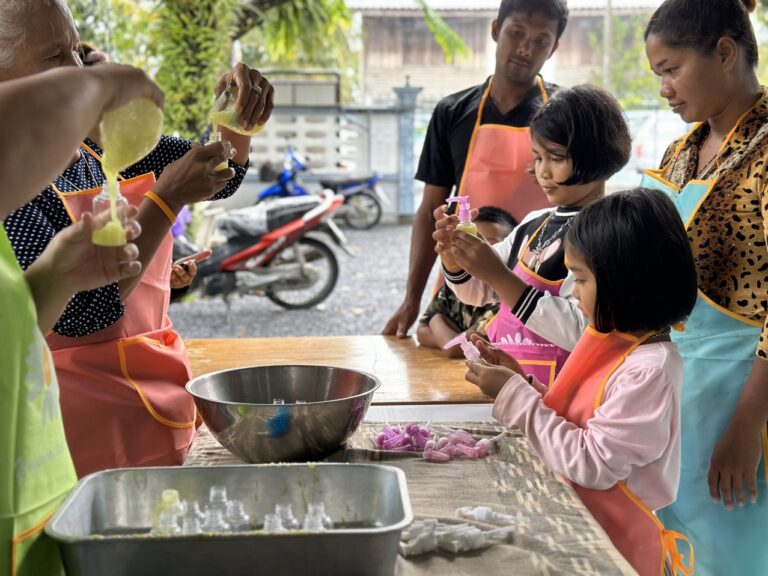 LINE_ALBUM_รูปภาพกิจกรรม ภาคใต้_๒๔๐๕๓๑_41